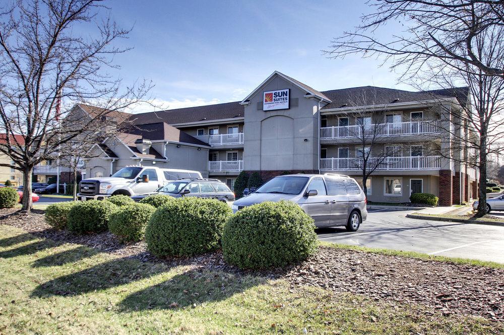 Intown Suites Extended Stay Greensboro Nc - Lanada Екстер'єр фото